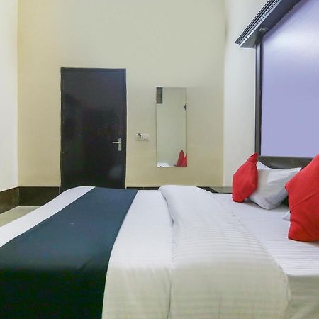 Capital O 68148 Hotel Shree Jee Palace Gáziábád Kültér fotó