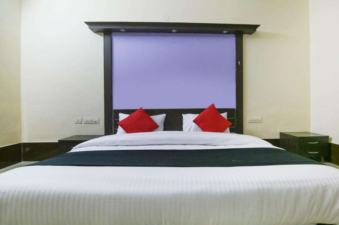 Capital O 68148 Hotel Shree Jee Palace Gáziábád Kültér fotó