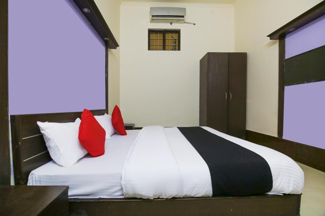 Capital O 68148 Hotel Shree Jee Palace Gáziábád Kültér fotó