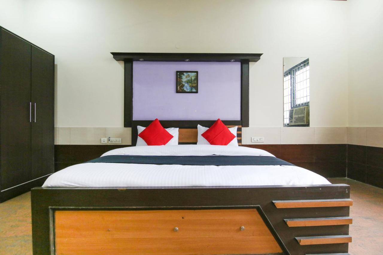 Capital O 68148 Hotel Shree Jee Palace Gáziábád Kültér fotó